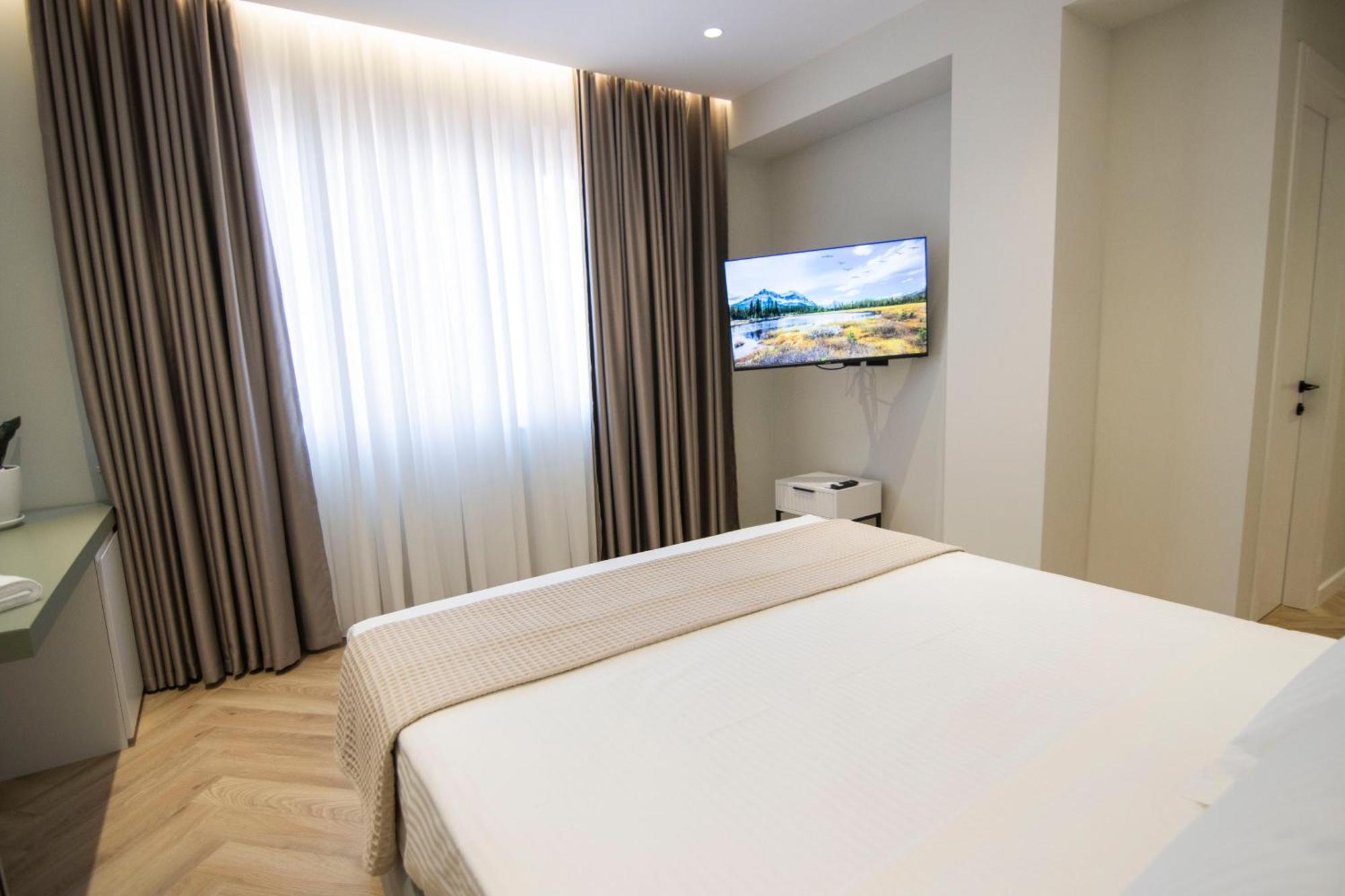 Mina Luxury Rooms Τίρανα Εξωτερικό φωτογραφία