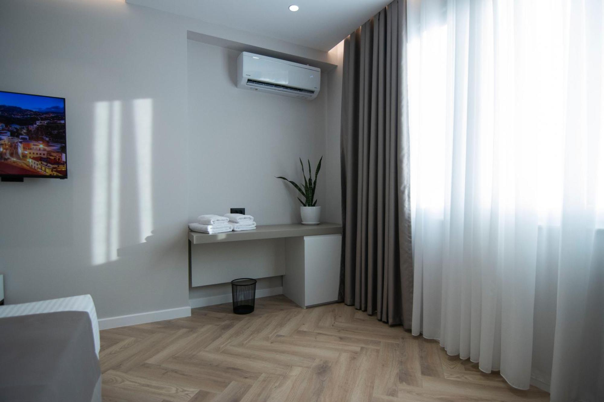 Mina Luxury Rooms Τίρανα Εξωτερικό φωτογραφία