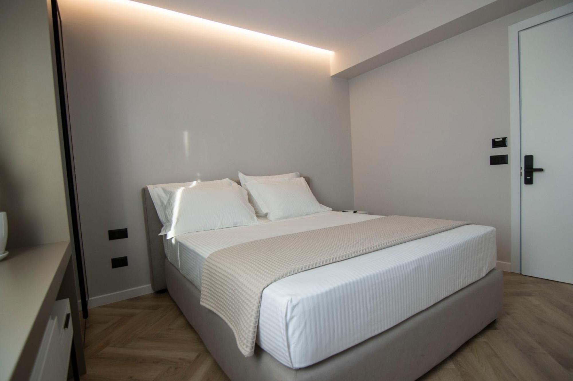 Mina Luxury Rooms Τίρανα Εξωτερικό φωτογραφία