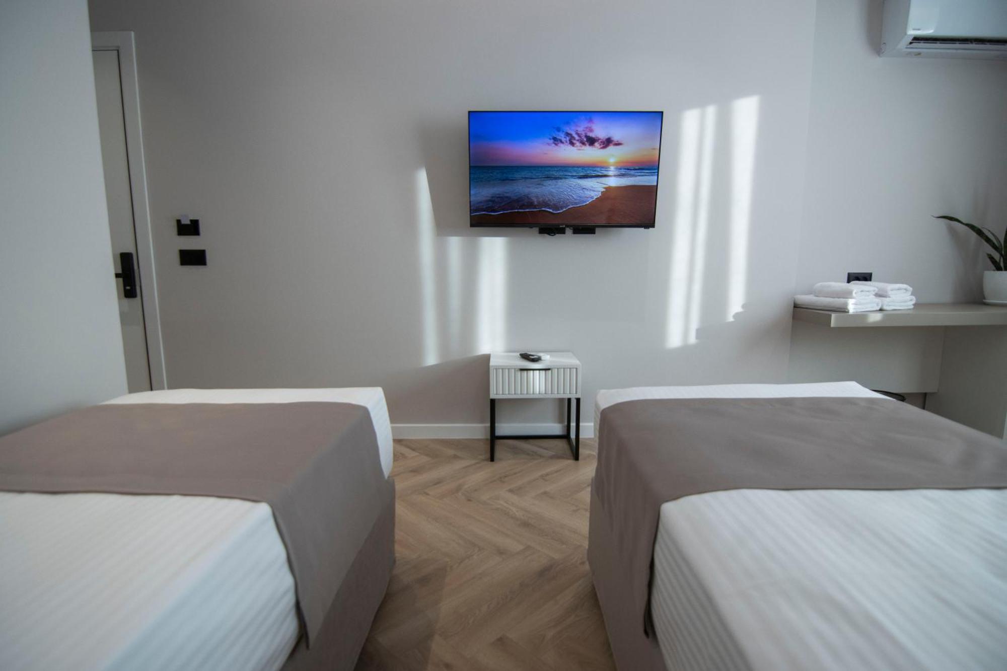Mina Luxury Rooms Τίρανα Εξωτερικό φωτογραφία